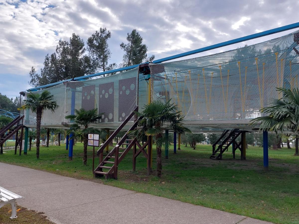 Домики У Лизы Под Ключ Pizunda Exterior photo